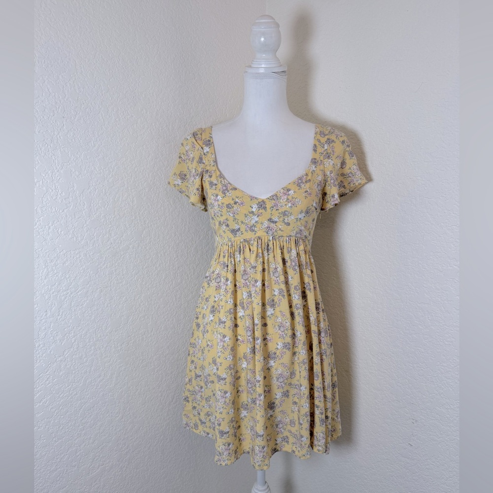 Auguste the Label Olsen Belle Floral Babydoll Mini Dress in Lemon Size 4